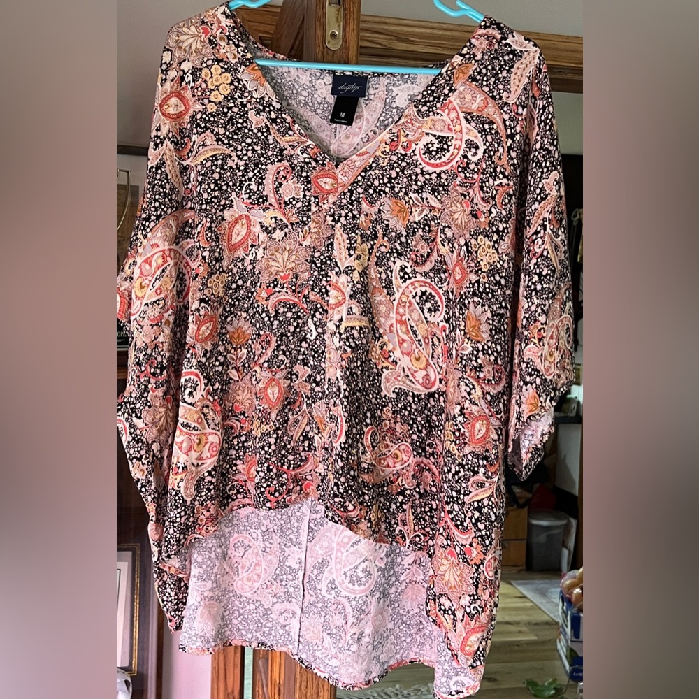 Daytrip Paisley V-Neck Blouse in Black and Orange